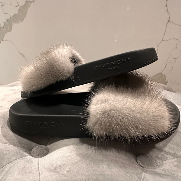Givenchy Mink Slides in Gray size 38 - Picture 2 of 4